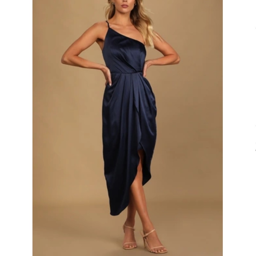 Lulus - Navy One- Shoulder Asymmetrical Midi Dress - 
Size: S